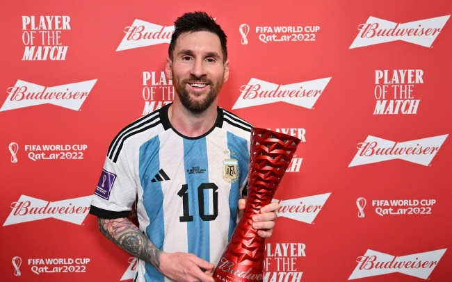 ¡Muy bien! Messi empató con Ronaldo en el número oficial de MVP de la Copa del mundo