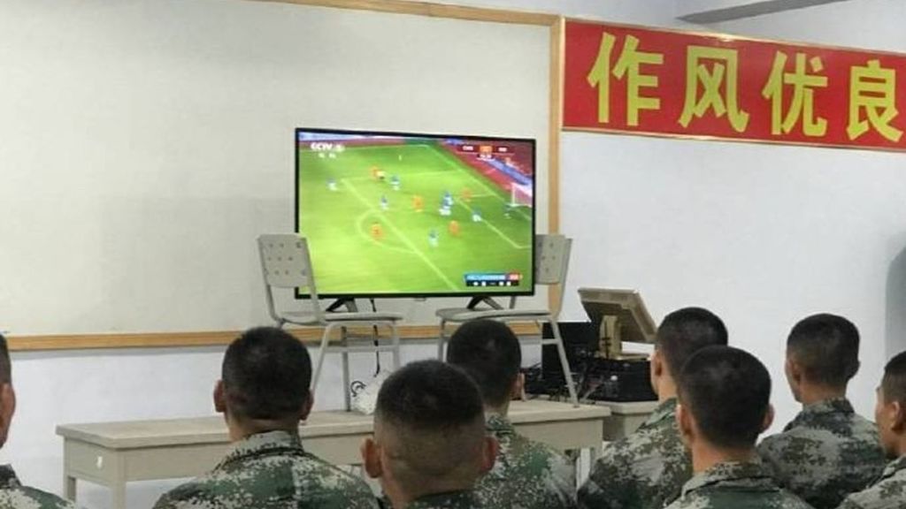 China y su idea para ser una potencia: entrenamiento militar a los futbolistas