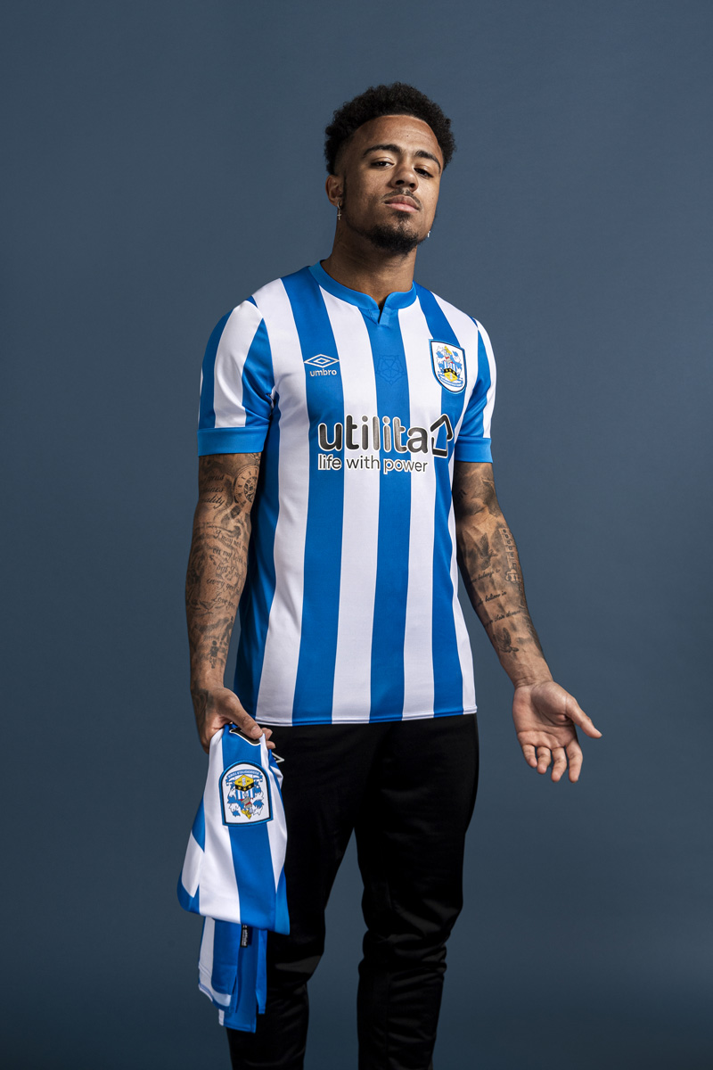 Camisa de casa de Huddersfield 2021 - 22