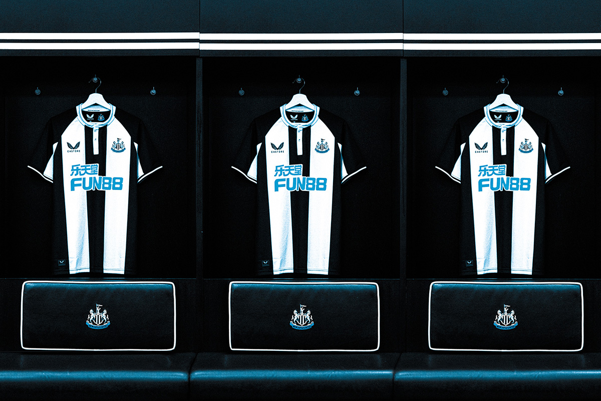 Camisa de casa de Newcastle United 2021 - 22