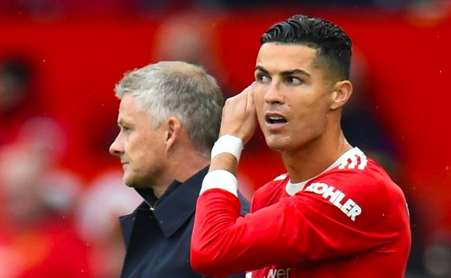 Los medios británicos han revelado dos quejas de Ronaldo: los jóvenes compañeros de equipo no pasan la pelota + Saussure usa a la gente