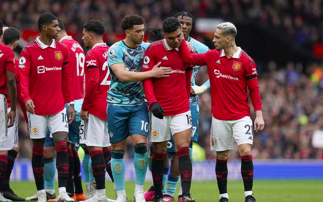 Premier League - Casemiro rojo directo B penalti Manchester United 0 - 0 Southampton