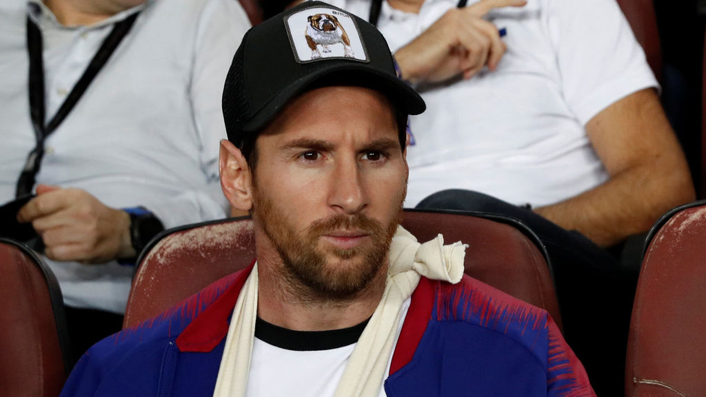 Messi y su brazo en cabestrillo acaparan todos los focos en el Barcelona - Inter