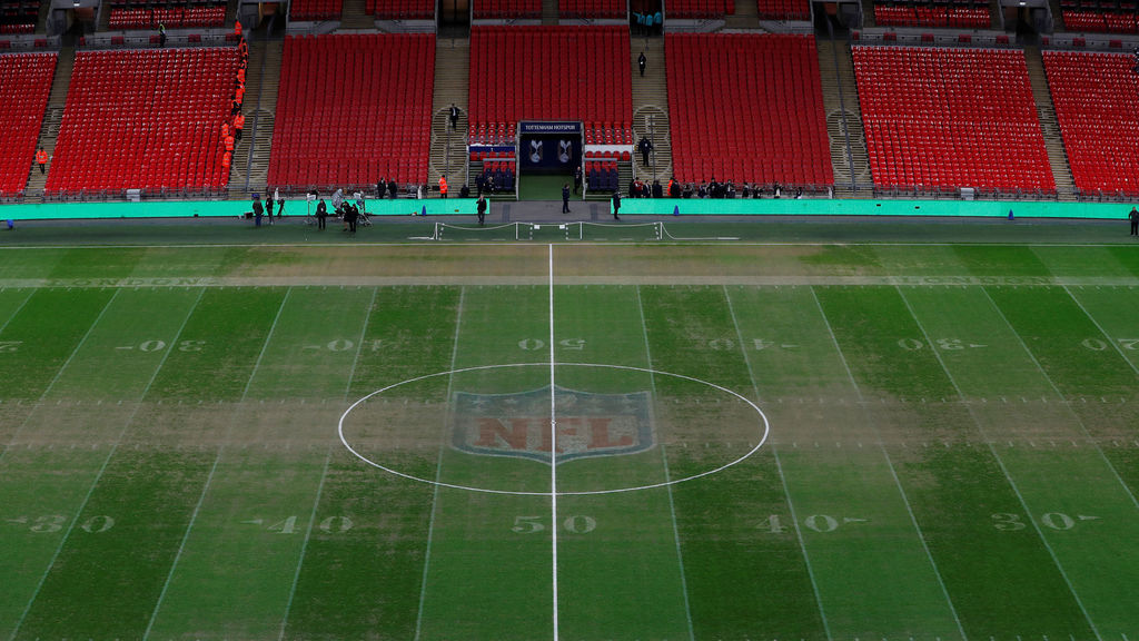 El lamentable estado del césped de Wembley en el Tottenham - Manchester City