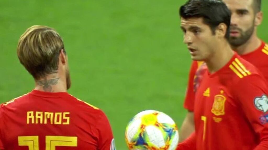El bonito de gesto de Sergio Ramos con Morata antes de lanzar el penalti