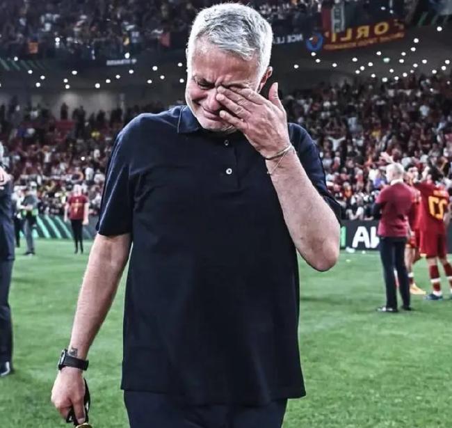 El récord de Mourinho termina con su primera derrota en la final Europea de su carrera