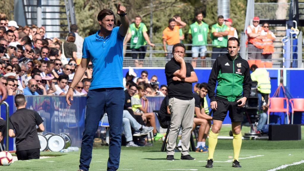El Huesca cesa a Leo Franco: primer entrenador que cae en Primera