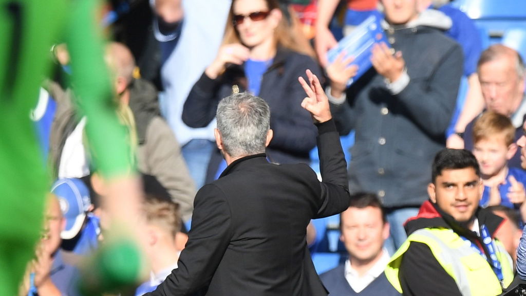 Mourinho se lanzó a por el asistente del Chelsea tras ser provocado