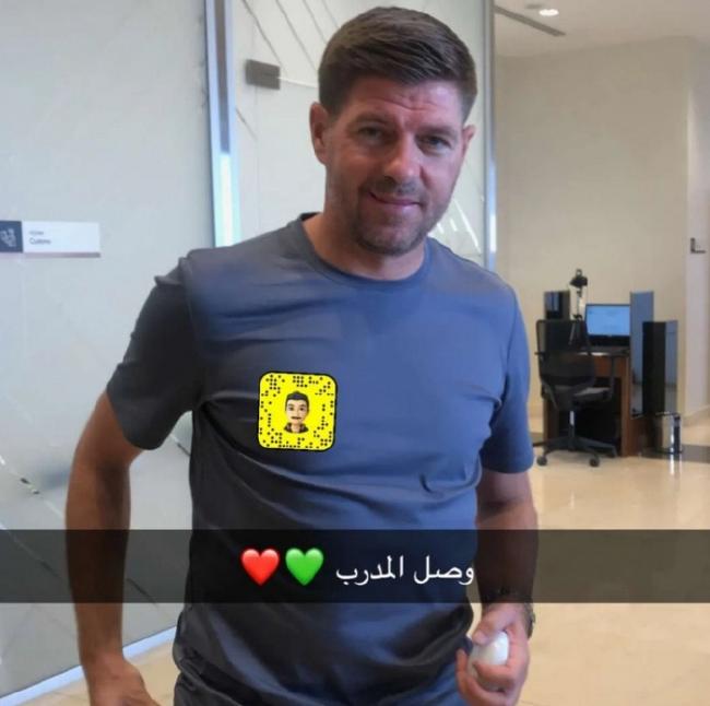 Gerard ha llegado a Arabia Saudí para firmar un contrato de entrenador en colaboración con Darman