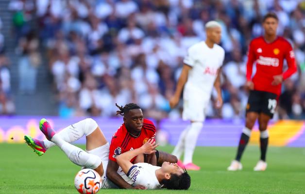 Premier League - Sarr marca Martínez oolong Manchester United 0 - 2 Tottenham