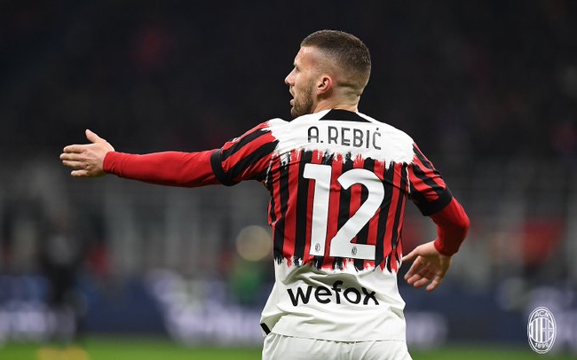 Serie A - AC Milan sigue liderando con un punto después de tres victorias consecutivas