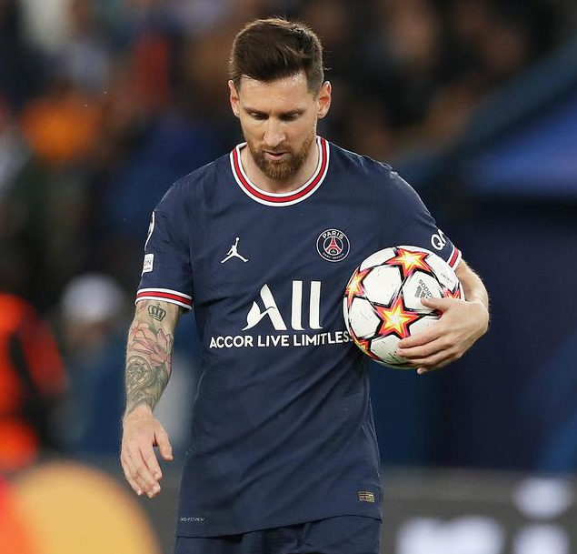 Dos meses después de tropezar, París finalmente supo cómo usar Messi.